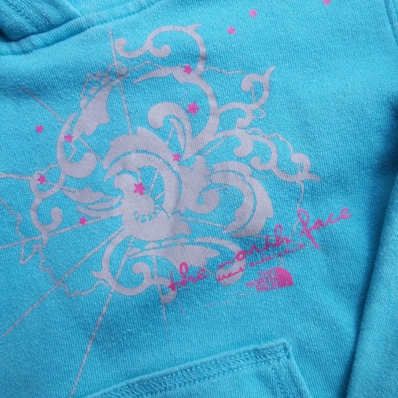 - Northface Sweater - Picture 2 of 4